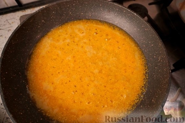 Голубцы из виноградных листьев с кукурузной крупой, грибами и овощами