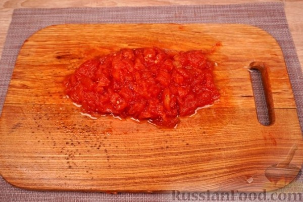 Голубцы из виноградных листьев с кукурузной крупой, грибами и овощами