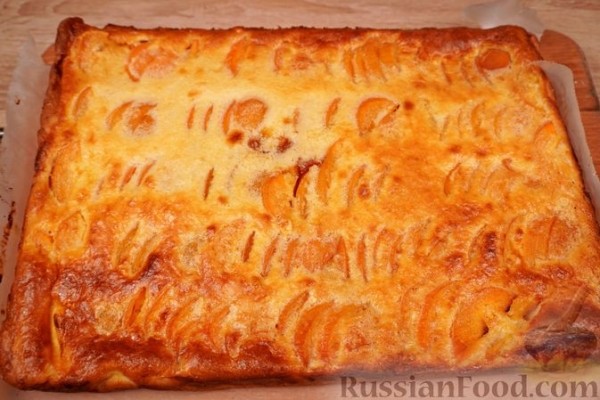 Абрикосовый пирог со сливочной заливкой