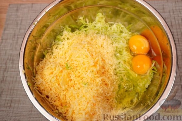 Кабачковые маффины с сыром