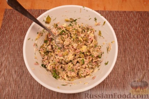 Тортильи с тунцом, огурцом и сыром