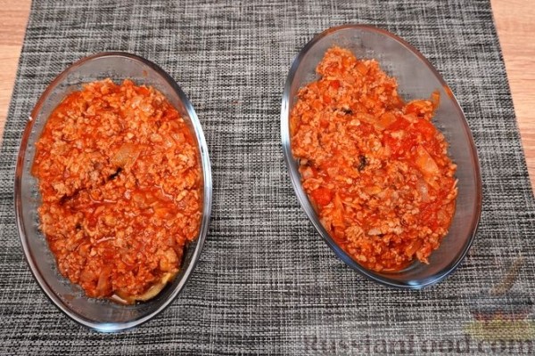 Мусака из запечённых баклажанов, с мясным фаршем