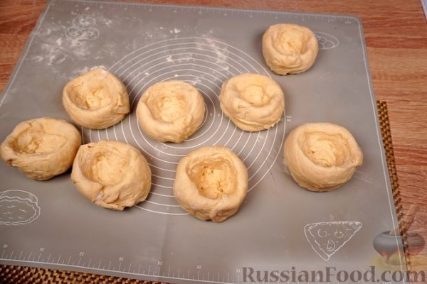 Самса с сыром и зеленью