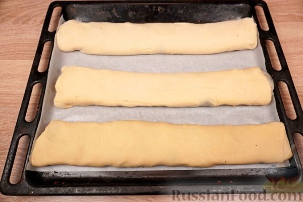 Ретеш (штрудель по-венгерски) с вишней и маком