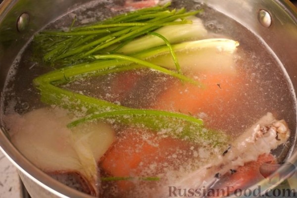 Рыбный суп (балык чорбасы) из морского окуня
