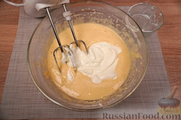 Лимонный равани с белковым кремом