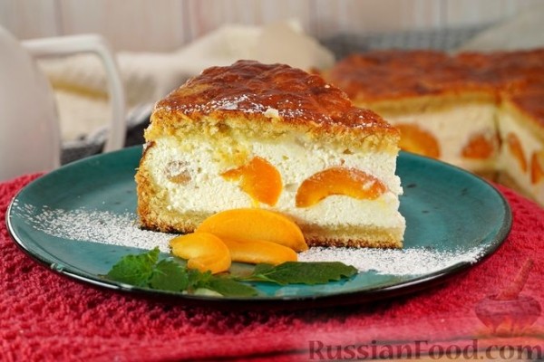 Пирог с творогом и абрикосами