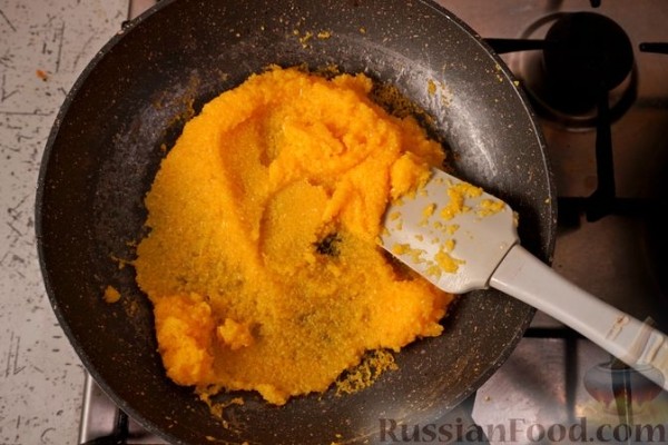 Голубцы из виноградных листьев с кукурузной крупой, грибами и овощами