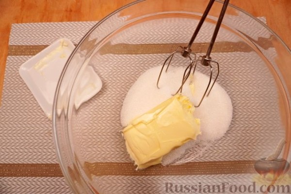 Лимонный кекс с голубикой и глазурью