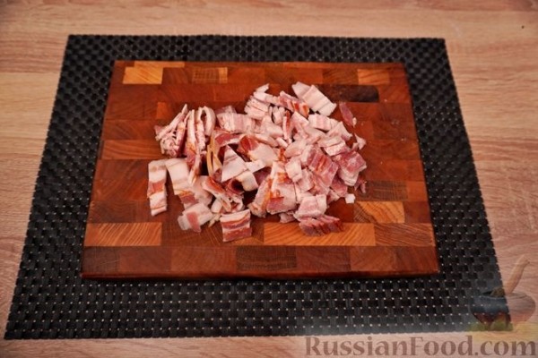 Пита "Кассери" (сырный пирог с беконом и помидорами)