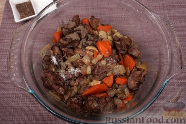 Рулет из блинного теста, с паштетом (в духовке)