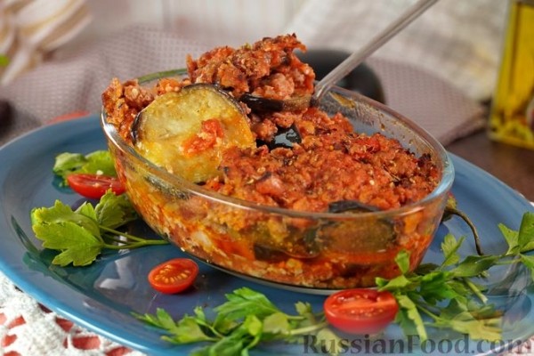 Мусака из запечённых баклажанов, с мясным фаршем