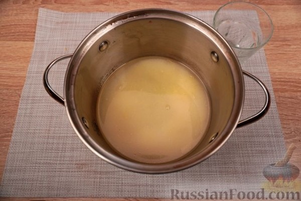 Лимонный равани с белковым кремом