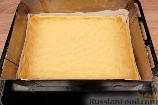 Абрикосовый пирог со сливочной заливкой
