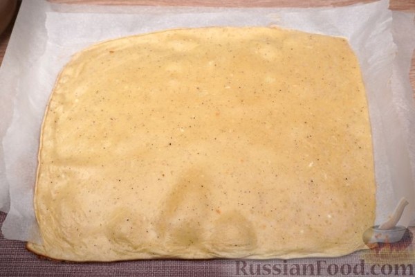 Рулет из блинного теста, с паштетом (в духовке)