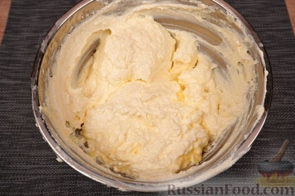 Пирог с творогом и абрикосами