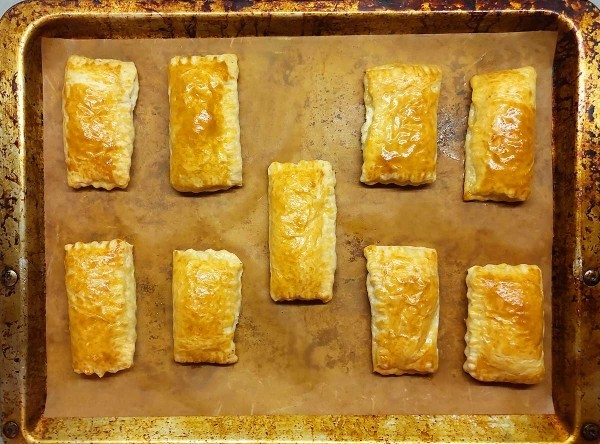 Слойки с сыром и творогом