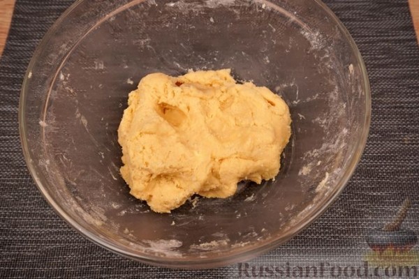 Пирог с творогом и абрикосами