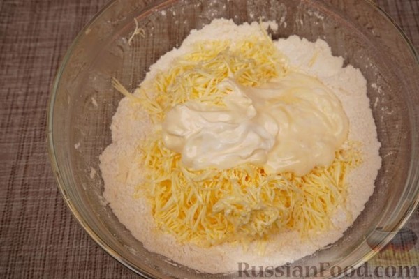 Абрикосовый пирог со сливочной заливкой