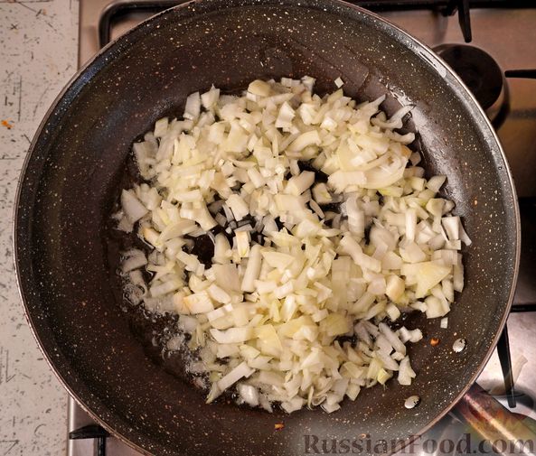 Голубцы из виноградных листьев с кукурузной крупой, грибами и овощами