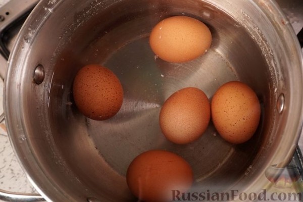 Яичная помазанка с беконом и зелёным луком