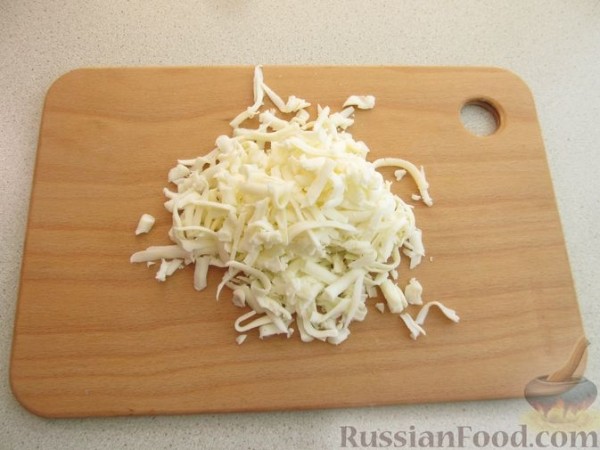 Молодой картофель, запечённый со шпинатом и сыром