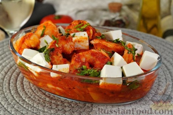 Гаридес саганаки (креветки в томатном соусе)