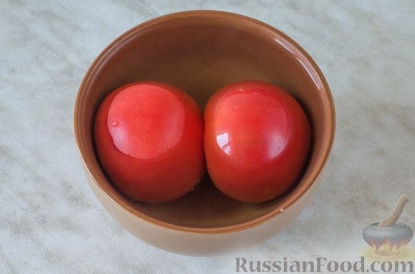 Щи с копченой колбасой и сосисками