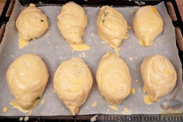 Самса с сыром и зеленью