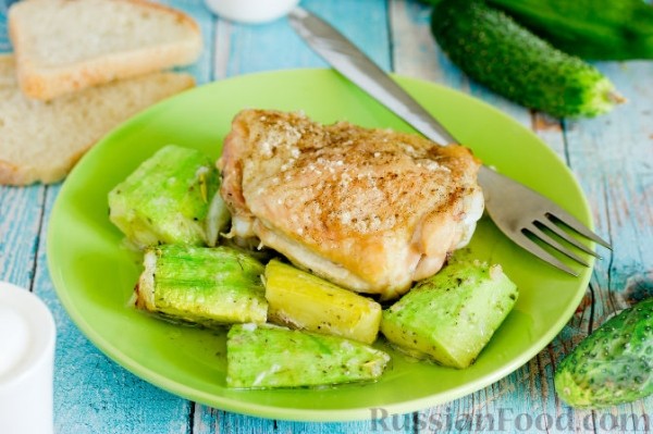 Курица с кабачками в духовке