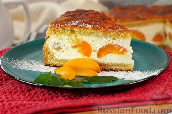 Пирог с творогом и абрикосами