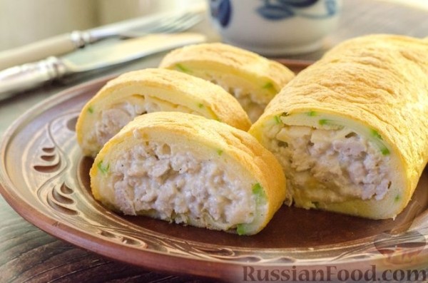 Рулет из кабачков с куриным фаршем и сыром