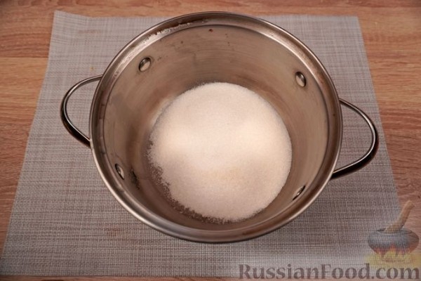 Лимонный равани с белковым кремом