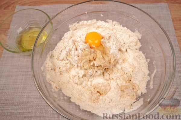 Маковый рулет с орехами
