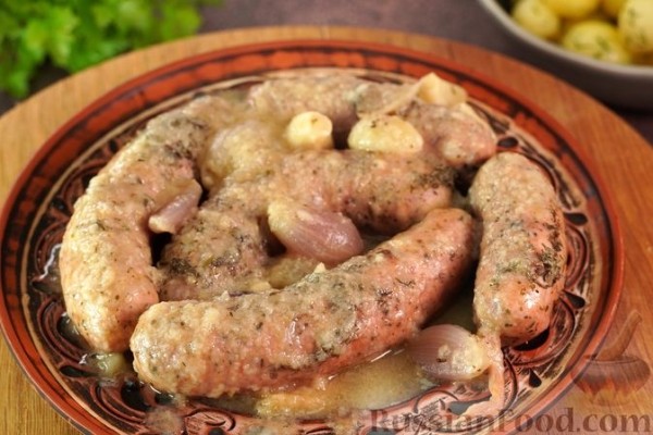 Домашние колбаски (купаты) в пиве, с шалотом и чесноком