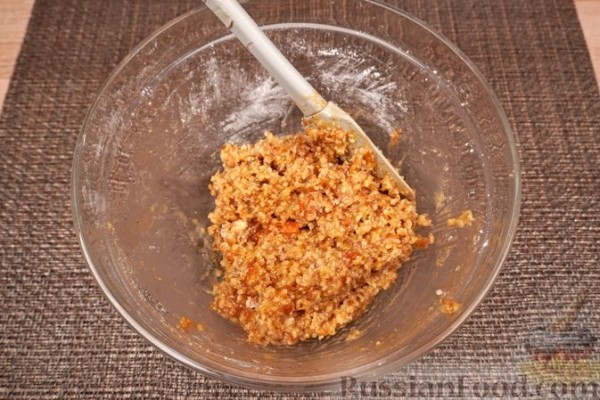 Слойки с персиками и грецкими орехами