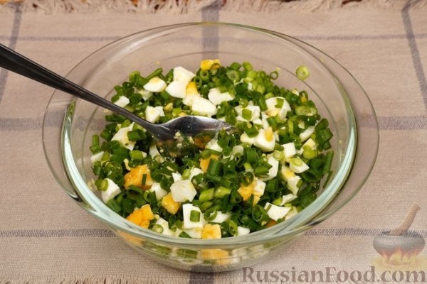 Бездрожжевые пирожки с яйцом и зелёным луком (в духовке)