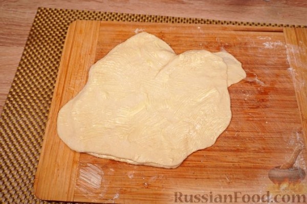 Самса с сыром и зеленью
