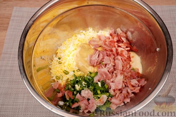 Яичная помазанка с беконом и зелёным луком