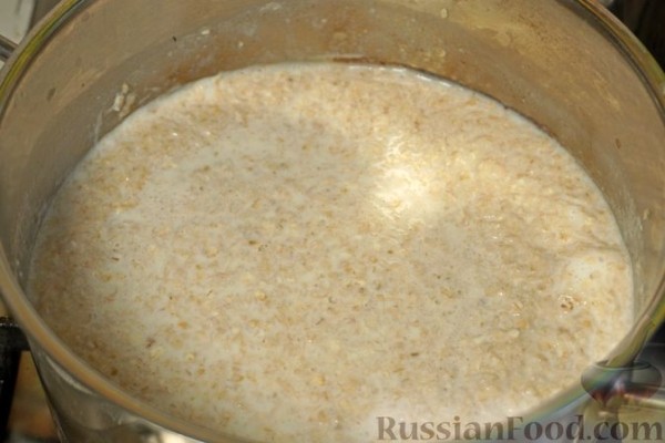Овсяная каша с клубникой и шоколадом