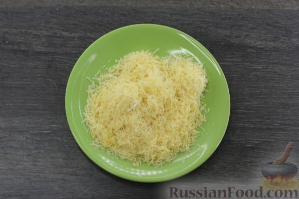 Рулетики из кабачков с сыром и яйцами