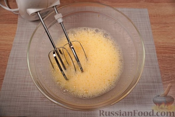 Лимонный равани с белковым кремом