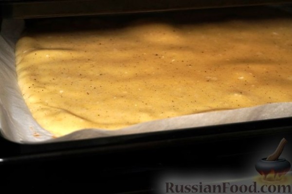 Рулет из блинного теста, с паштетом (в духовке)