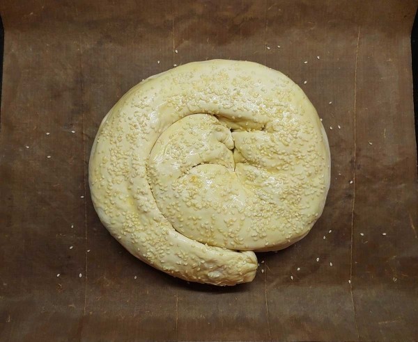 Пирог с курицей из слоеного теста