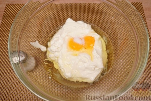 Пирог с вишней и миндалём