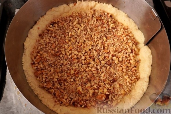 Вишнёвый пирог c решёткой
