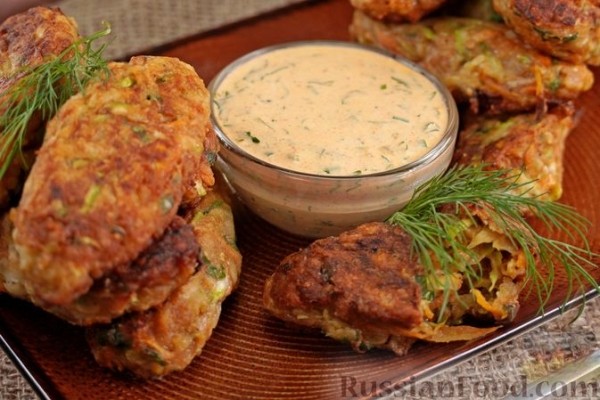Овощные палочки из кабачков, с овсяной мукой и сыром