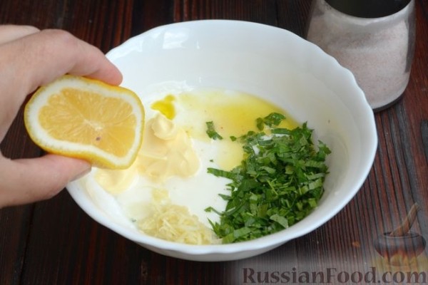 Шашлычки из куриного филе в йогуртовом маринаде, с беконом