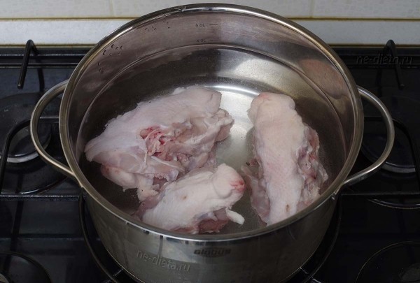 Куриный суп с вермишелью