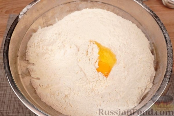 Ретеш (штрудель по-венгерски) с вишней и маком